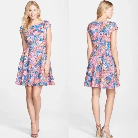 Betsey Johnson Dresses & Skirts - Betsey Johnson Floral Laser Cut Dress Size 2